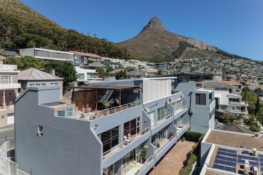 3 Bedroom Property for Sale in Sea Point Western Cape